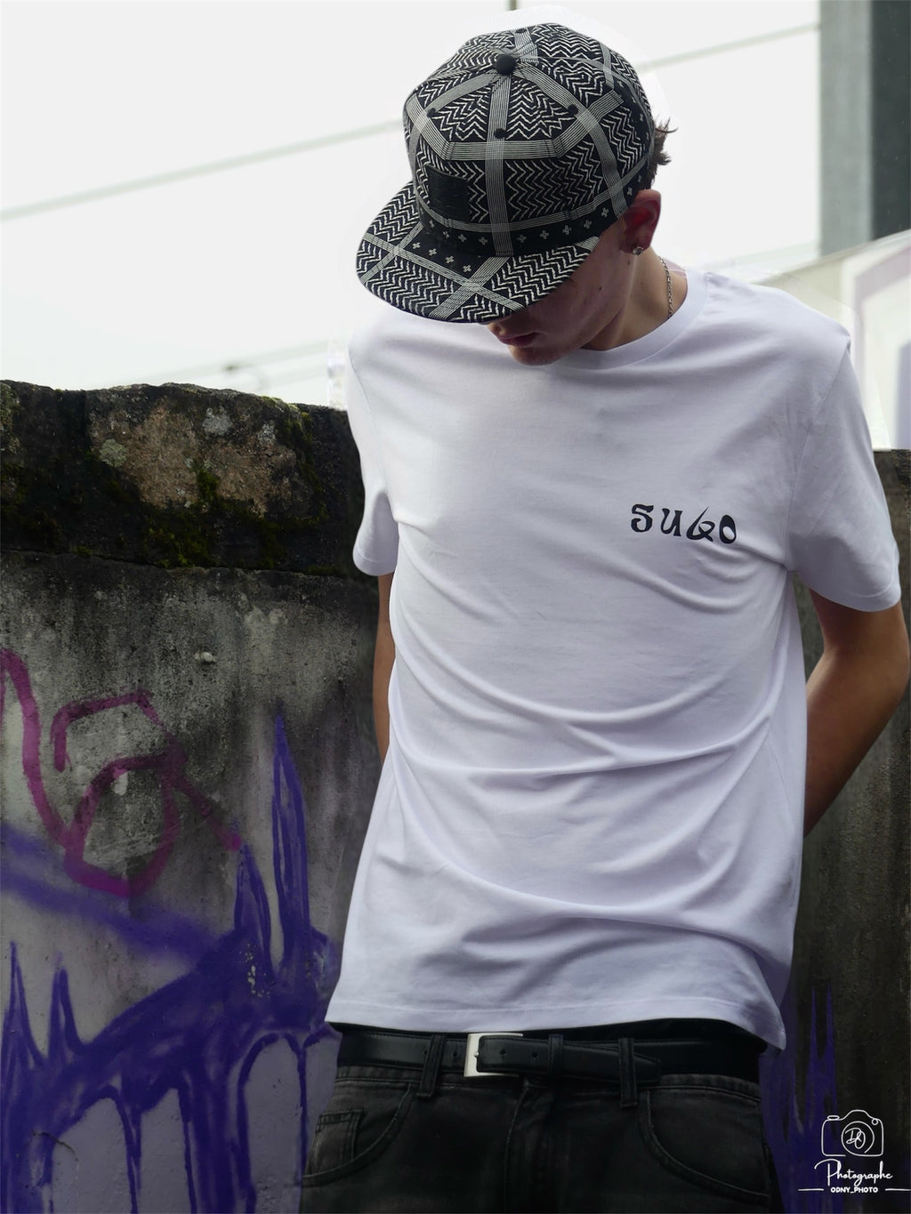 ESSENTIAL TEE - WHITE