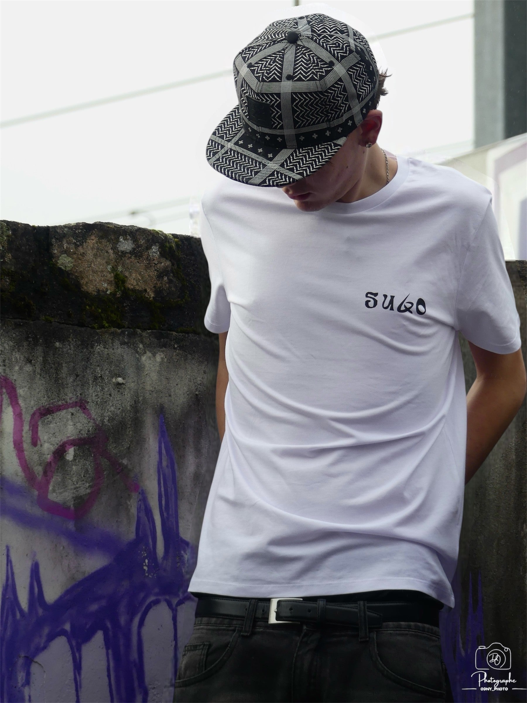 ESSENTIAL TEE - WHITE