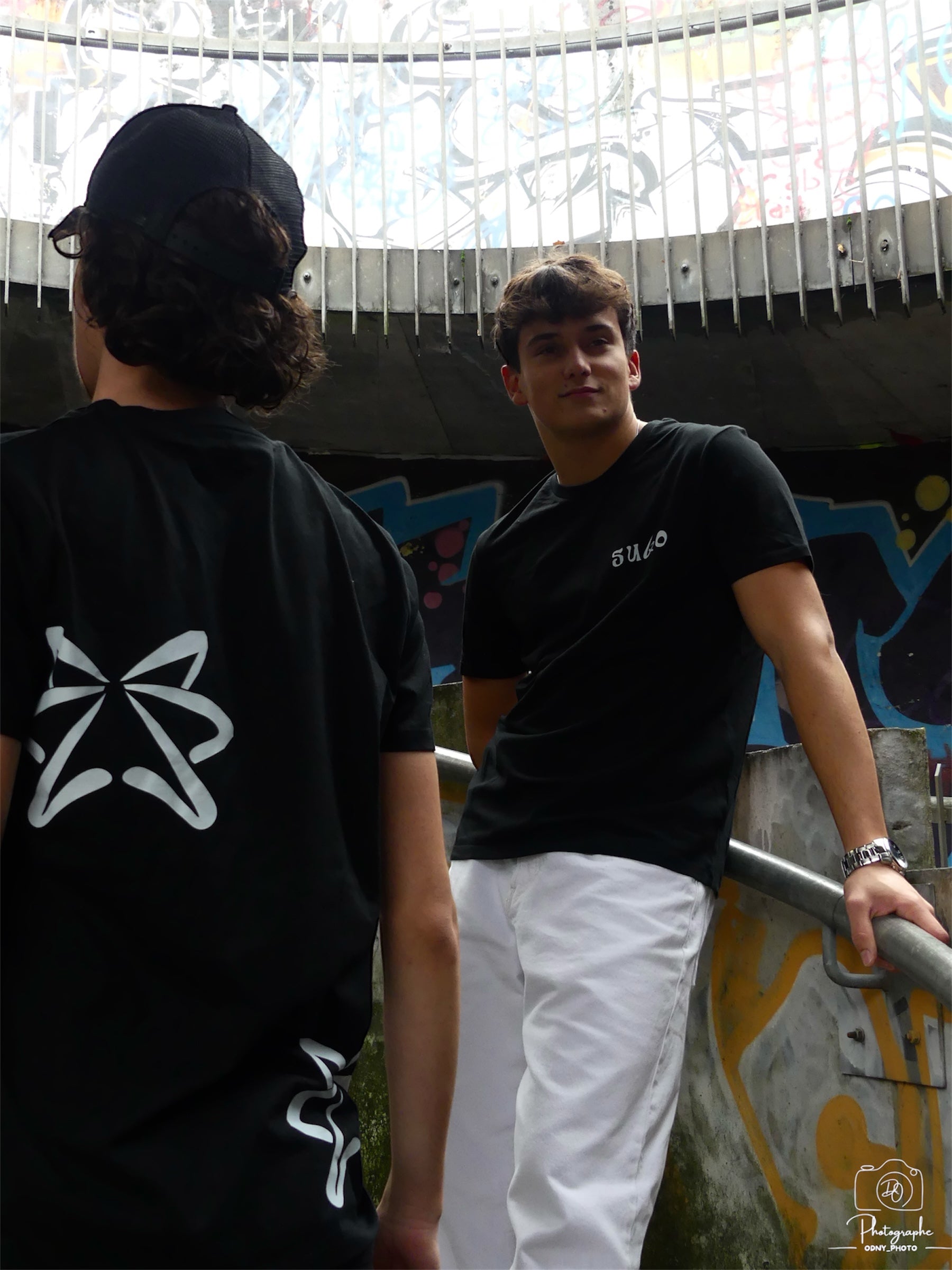ESSENTIAL TEE - BLACK